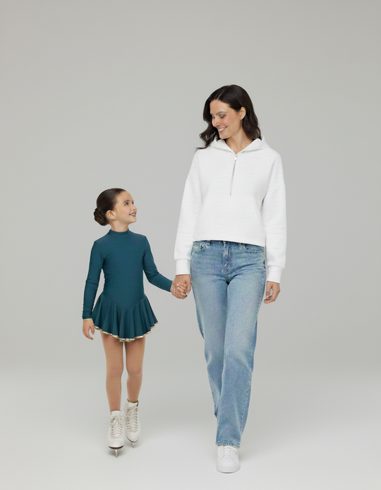 Bílá oversized crop mikina OFF-ICE QUEEN